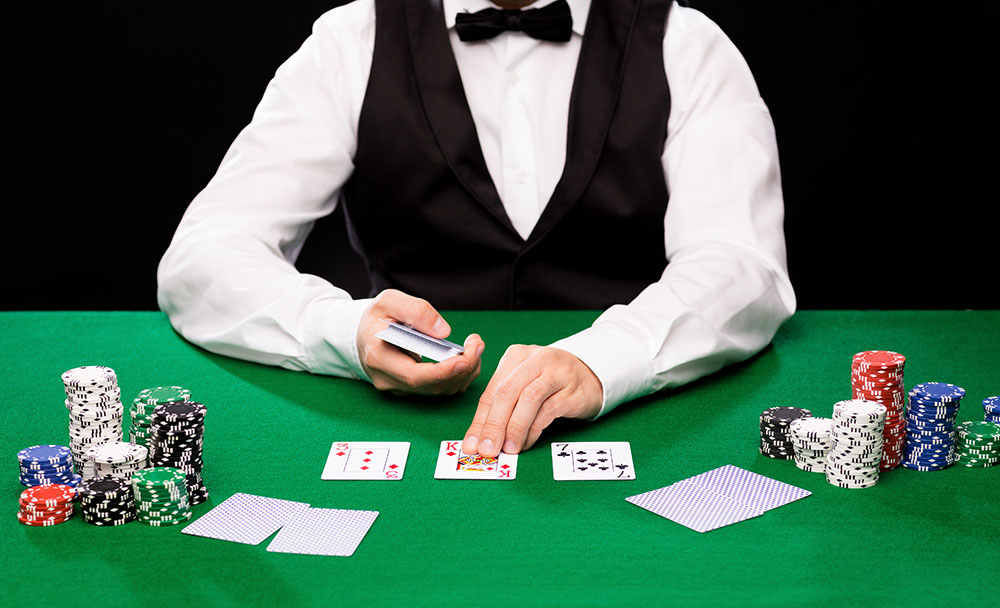 Dealing Cards In Poker: Step-by-Step Guide for Fair Gameplay