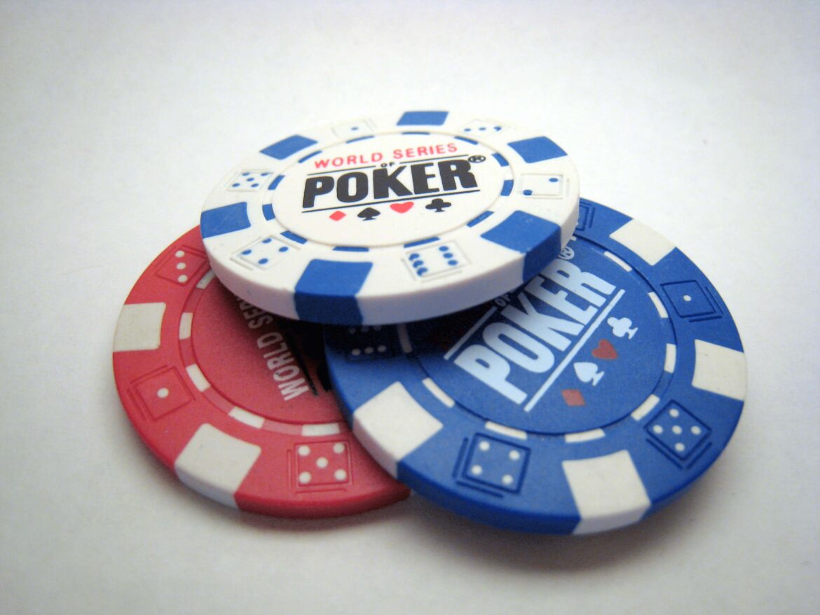 How Many Poker Chips Do You Need?